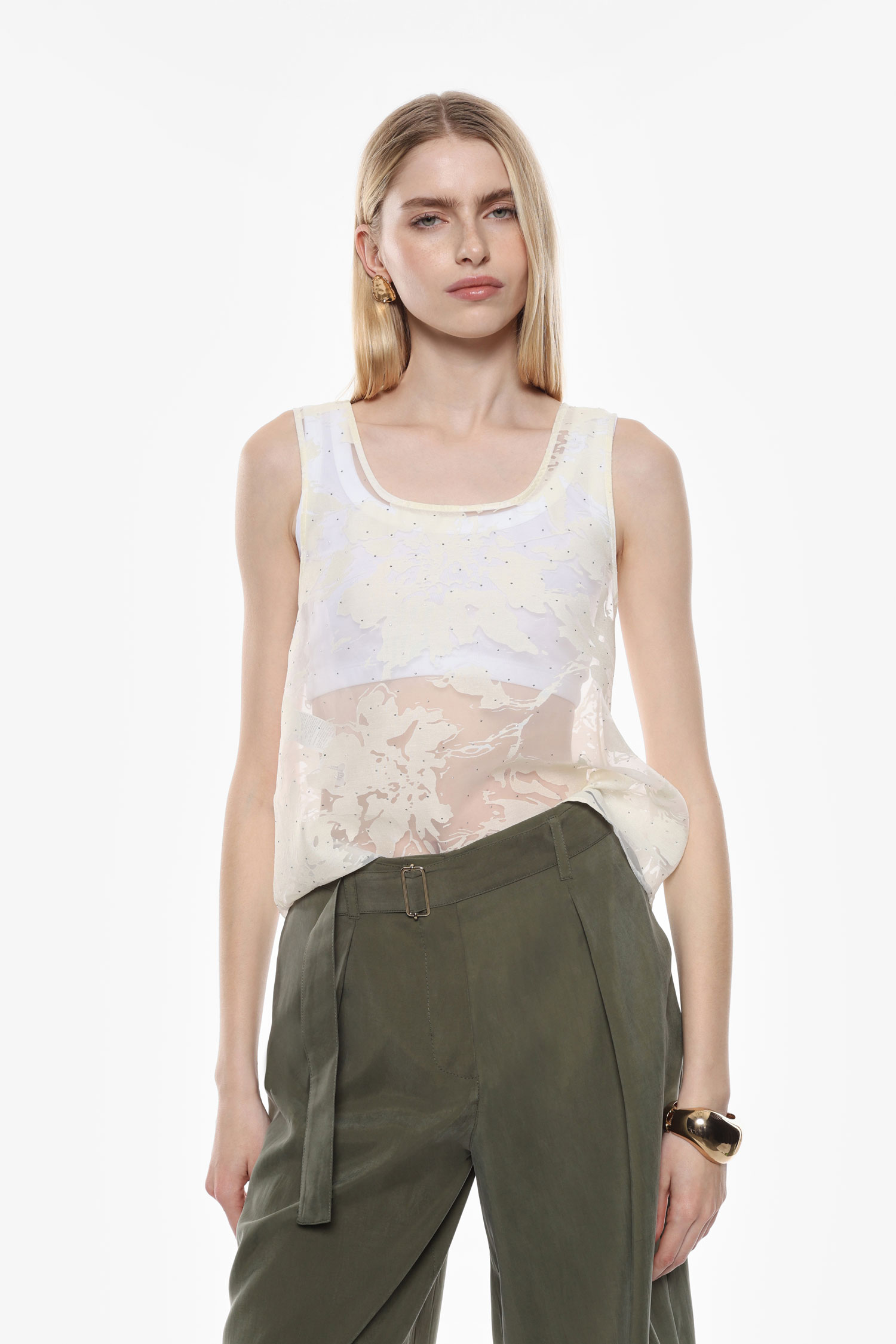 Sleeveless top with decorative print