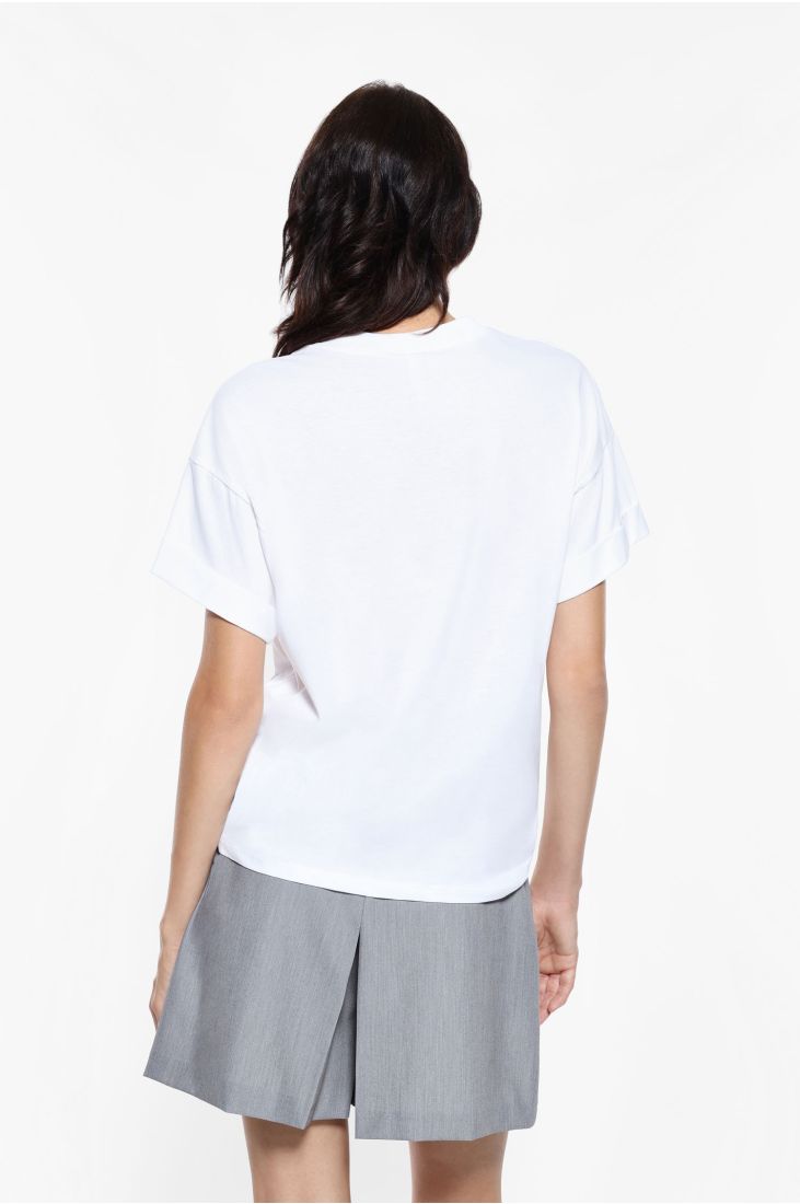 Oversized t-shirt with folded sleeves