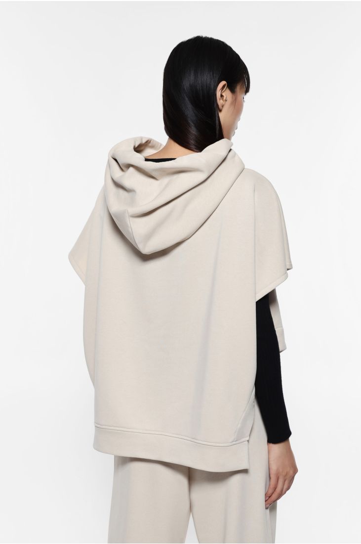 Sleeveless hoodie with unique design