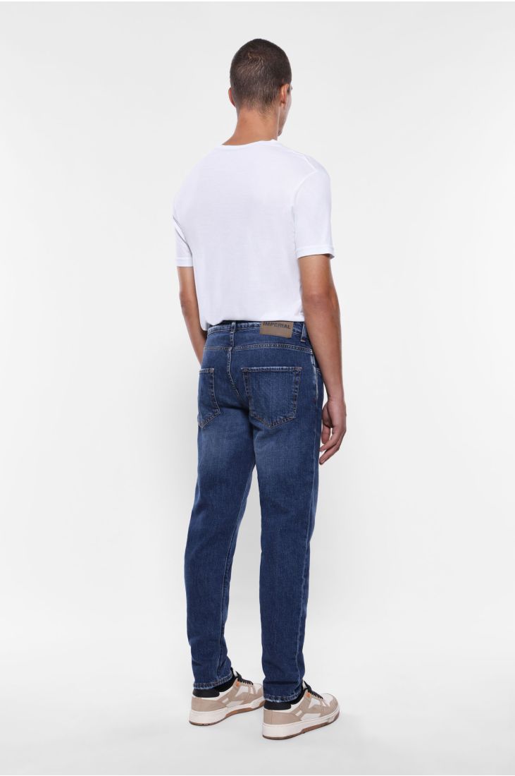 Slim-fiit straight-leg jeans