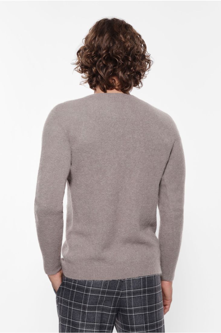 Round neck long sleeve sweater