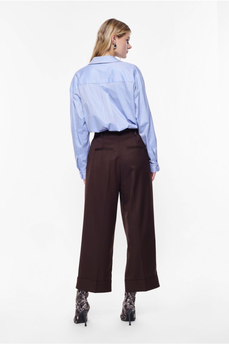 Wide-leg trousers with high cuffs