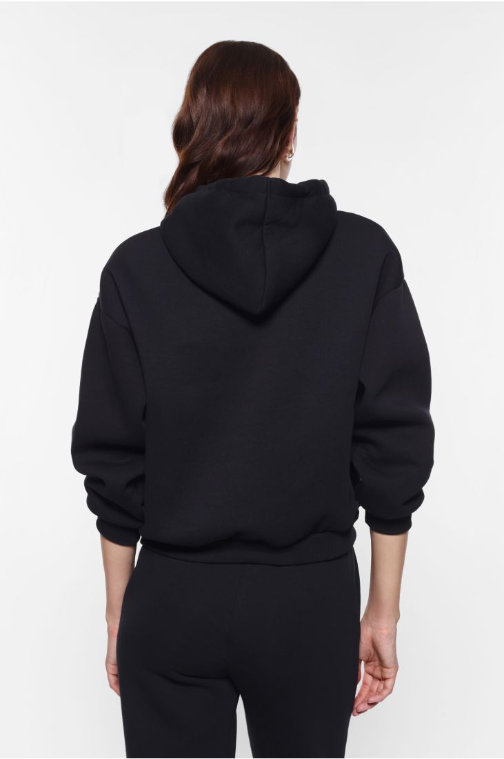 Hooded sweatshirt with long sleeves