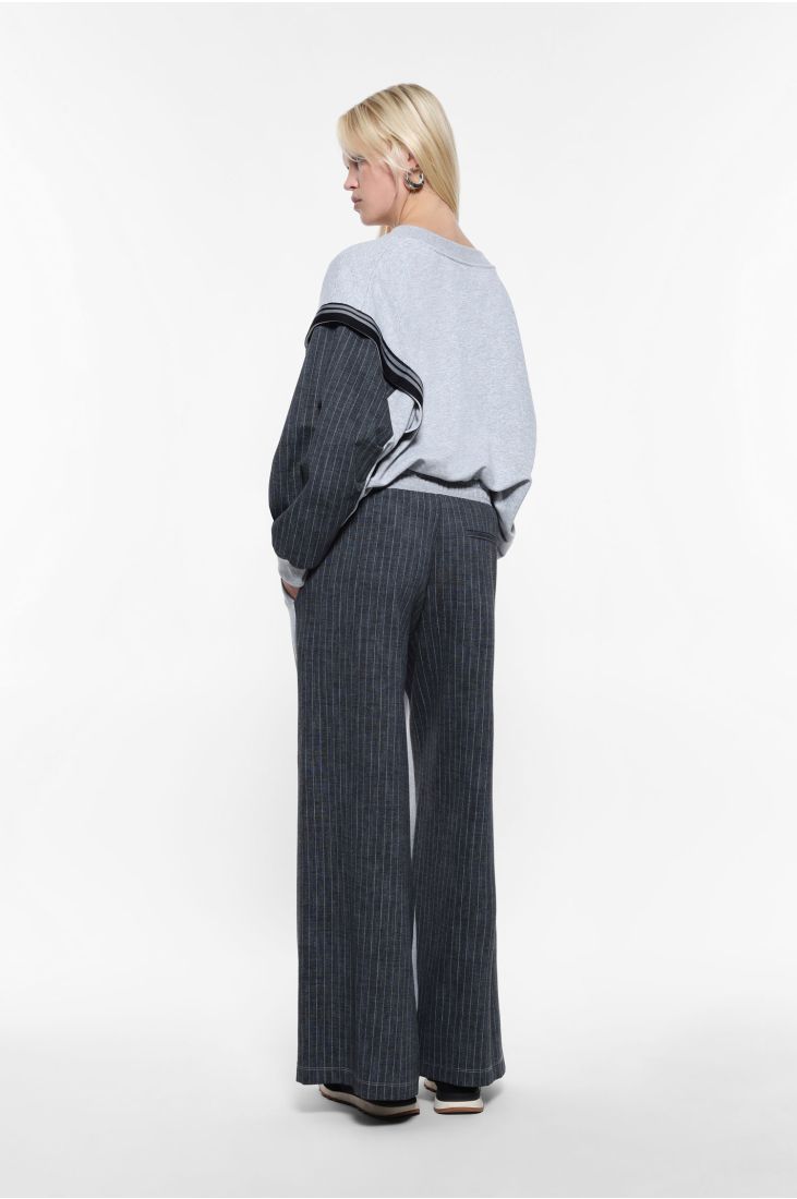 Wide-leg trousers with striped details