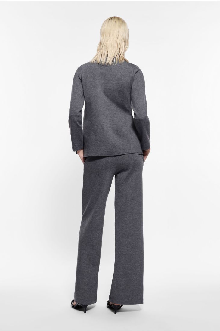 Wide-leg trousers with medium rise