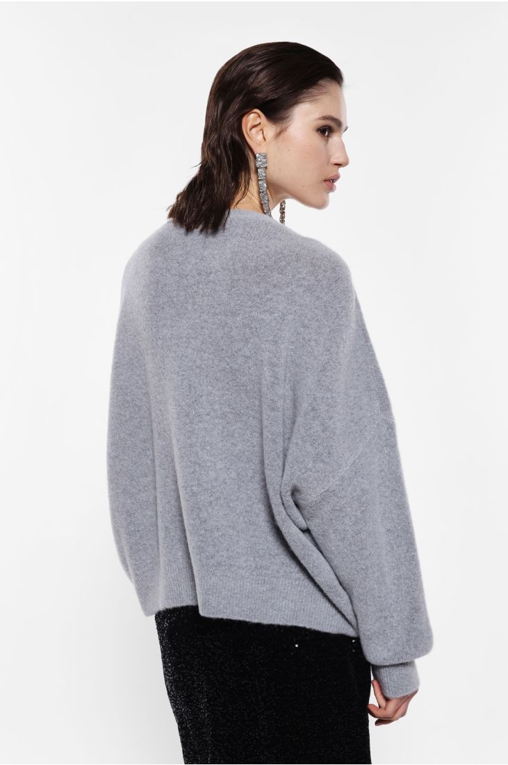 Sweater v-neck long sleeves