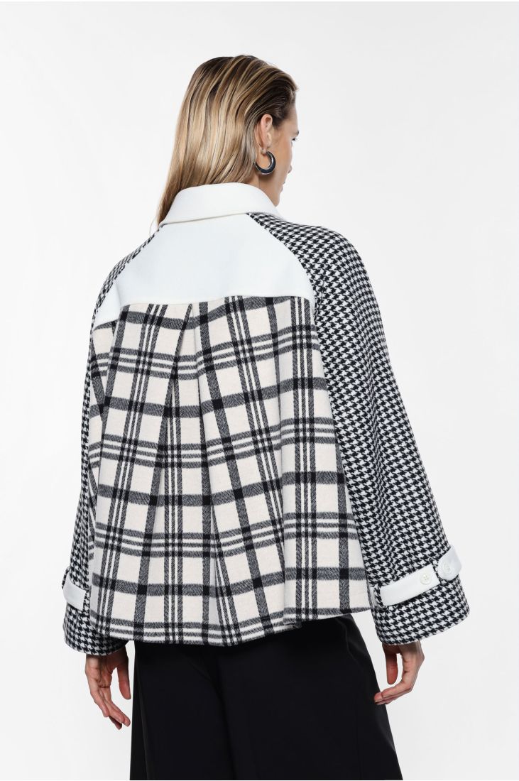 Patterned jacket with double-breasted closure