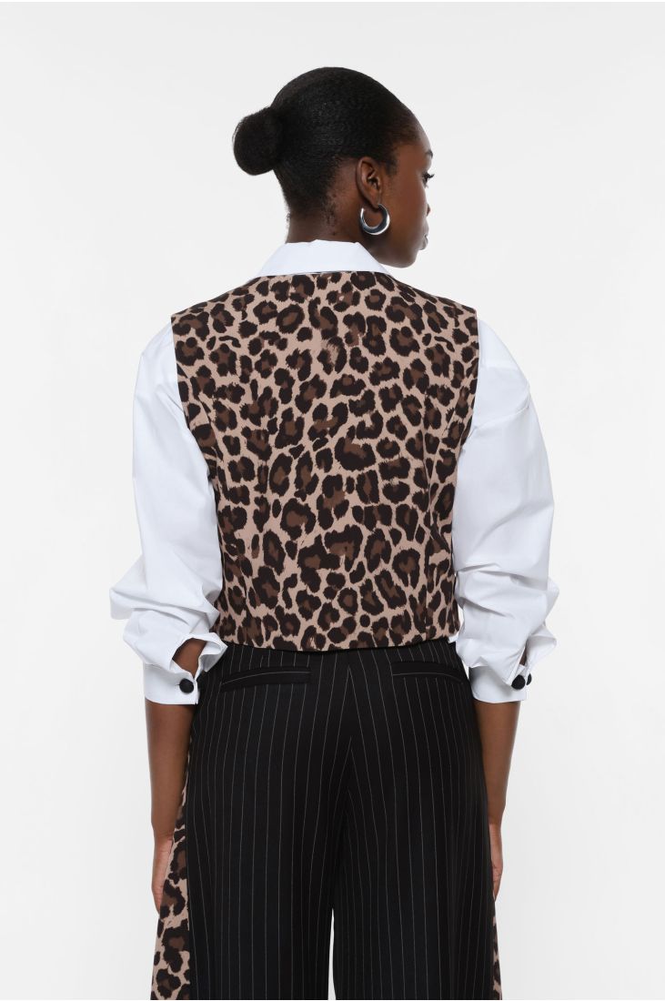 Vest with single-breasted closure and animal print