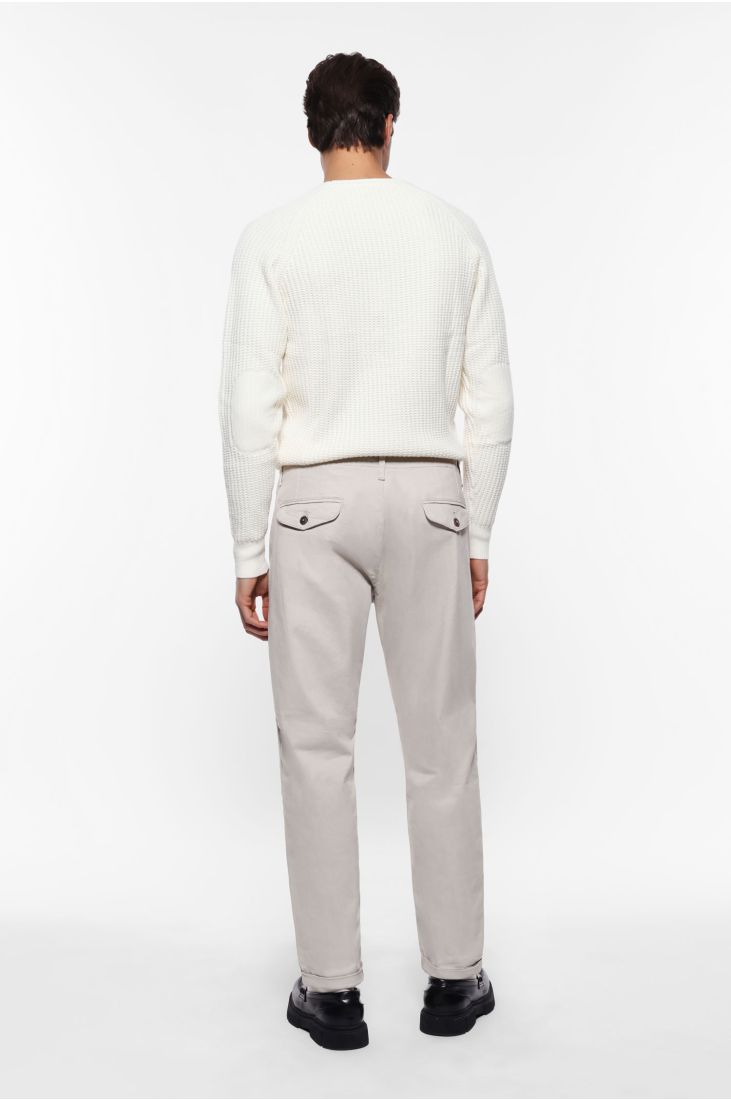 Chino trousers with side pockets